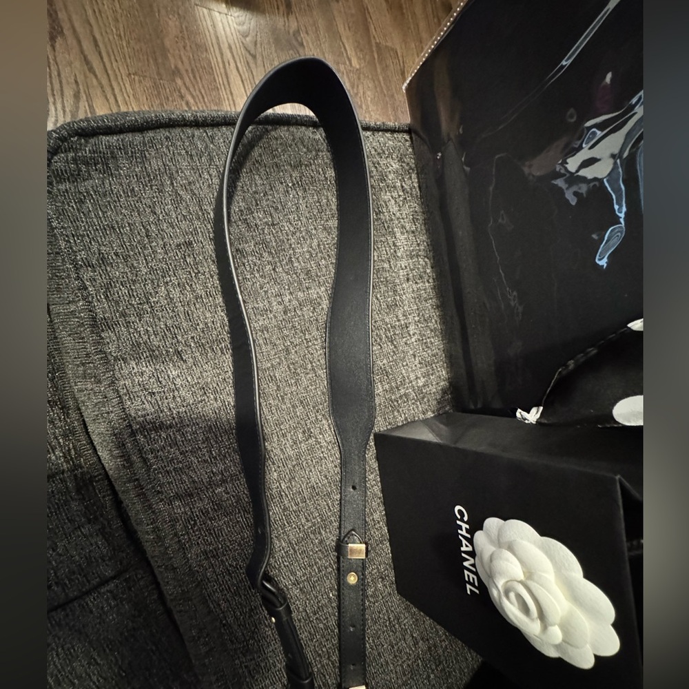 CHANEL Large Shopping Bag Tote - Picture 6 of 6
